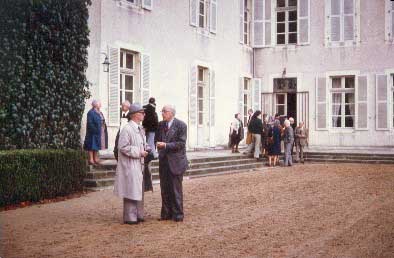 Une réunion à Thaumiers (Cher) chez le Colonel de Bonneval (à dr. au 1er plan)