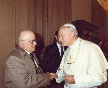 Jean-Paul II et Gérard Soulages (1984) Jean-Paul II et Gérard Soulages (1984)