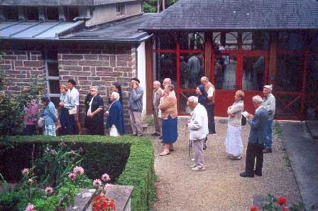 au Grand Fougeray en août 2002, avant la procession à Sainte Marie Reine