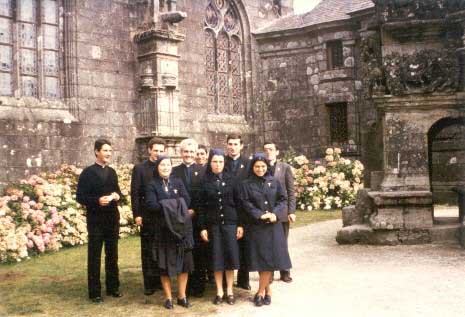 Les Frères et Soeurs Domini ont accueilli le Groupe F & O Les Frères et Soeurs Domini ont accueilli le Groupe F & O